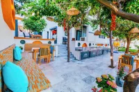 Sardunya Otel Arka BİNA