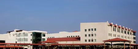 Oh Biz Executive at Leonia Отели рядом с достопримечательностью «The Hidden Castle»