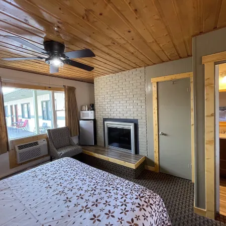 Estes Mountain Inn