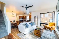 Cozy Living Space and Scenic Adventure - Tranquil Mountain Retreat Hotels near Quick Draw Express Ski Lift