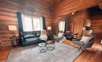 Beautiful Mountain Views and Gathering Space - Charming Ranch Retreat