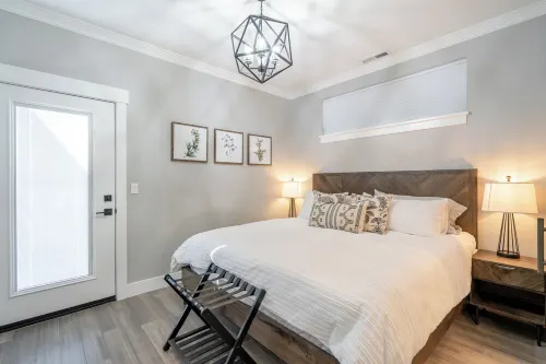 Charmer Downtown 3BR Home w Free Parking near UofO
