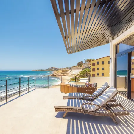 Cabo Break Hotel