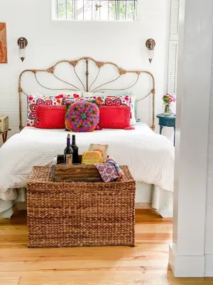 Entire Cottage in Historic Downtown Round Rock
