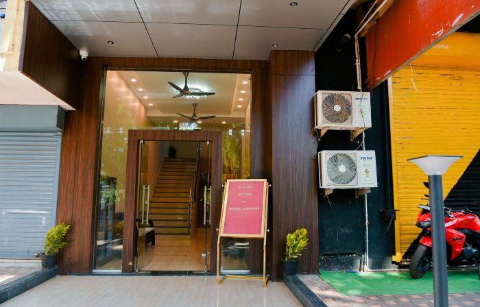 Malvan's Aishwarya Hotel