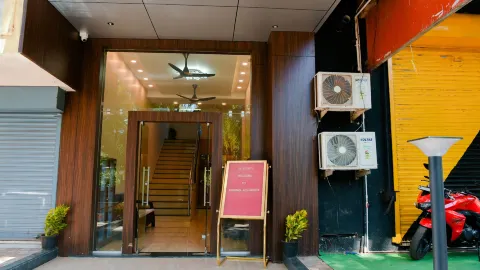 Malvan's Aishwarya Hotel in Malvan