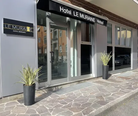 Le Muraine Отели рядом с достопримечательностью «The Piazza Vecchia»