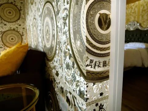 Ultra Deluxe Versace Apartment Near Sheffield