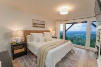 Luxury Mountain Villa - Unbelievable Sunsets - 15min drive to downtown Gville!