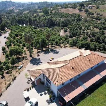 Fruit Trees, Farm Stay, Ranch Retreat, Lake Access