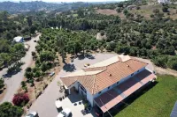 Fruit Trees, Farm Stay, Ranch Retreat, Lake Access Hotels near Grand Tradition Estate & Gardens