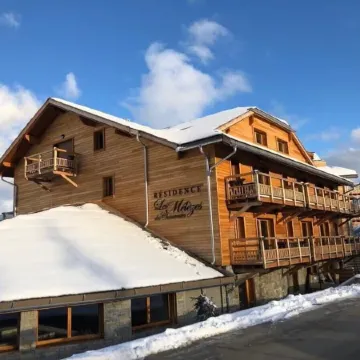 Apartment La Joue du Loup 4 people at the foot of the slopes Отели в г. Ле Деволюи