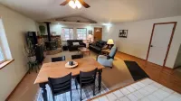 Peaceful 3-bedroom house in the country with WiFi in Bend