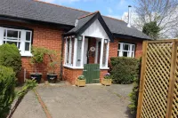 Delightful Detached Cottage close to Exeter, Dartmoor and the coast.