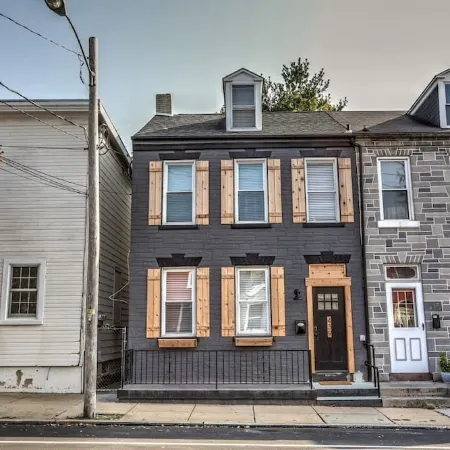 Luxury Manor on Mulberry in the heart of Downtown Lanc