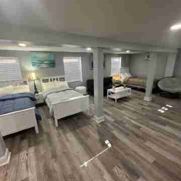 Beach Block Cozy studio with WiFi and FREE PARKING!! Rooms