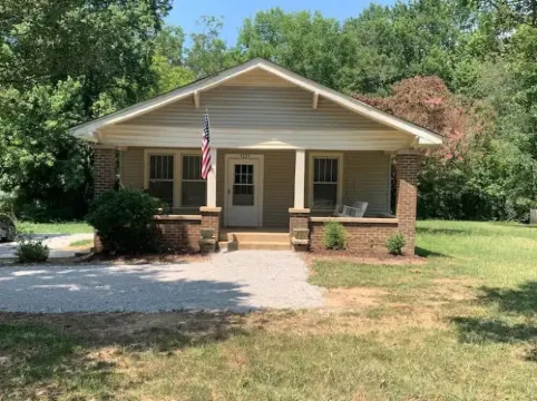 The Bungalow - Charming 3-bedroom house close to everything in Florence