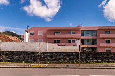 A 1000 metros da maior piscina de água termal Hotels in 