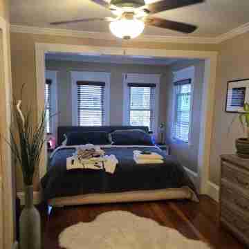 Charming 3 bed/2 bath town home with gorgeous back yard Rooms