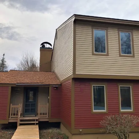 Mount Snow Timber Creek Townhouse with Pool and Ski Shuttle