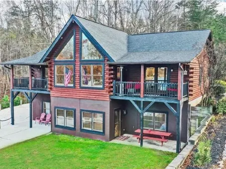 Cozy Log Cabin at Lake Norman LKN-featured on TLC