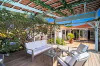 Spacieuse Villa de Luxe de 5 Chambres Avec Piscine Privée et vue mer