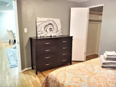 Quiet 3BR spot between downtown AND the mountains Hotels near Crown Hill Park