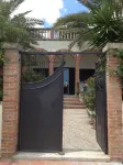 Superlocation !! 3 Bedroom and 3 Bathroom !! Next to the Beach !!