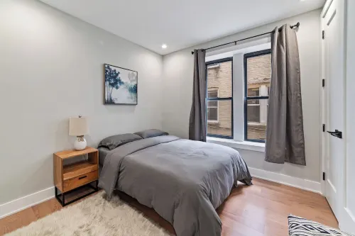 Spacious 3-bedroom apartment with WiFi, AC in charming Brooklyn