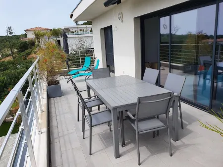 AGOSTA PLAGE, T4, SEA VIEW, 3 BEDROOMS ( 6-8 PERS), 2KM FROM BEACH AND SHOPS