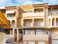 Apartment Near the Beach with Sea Views - Homestays