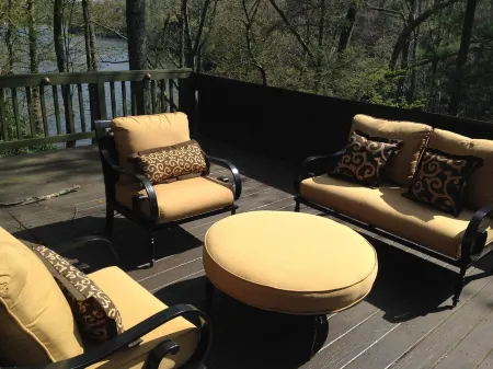 Lake House Retreat - in the Beautiful NC Mountains