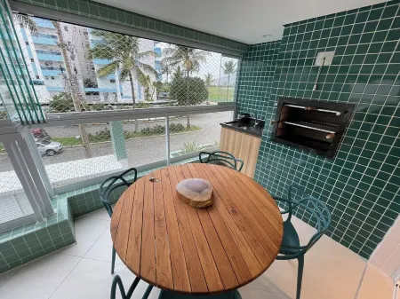 Comfortable 3 suites, air conditioning, Gourmet balcony, 200 meters from the sea