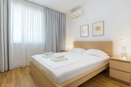 Elegance Vouliagmeni Gem Luxury Apt, Walk to Beach