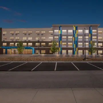 Tru by Hilton Kansas City Airport