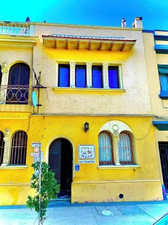 Hostal El Raco Отели рядом с достопримечательностью «Hipodromo Chile»