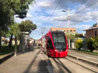 3-bedroom apartment. 10min away from CathedralTranvia stops in front of it.