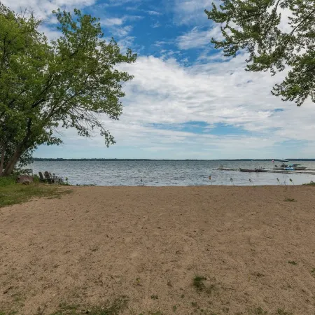 Welcome to Lake House by Lis, where stunning lake views and serene sunsets await