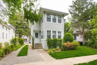 Peaceful Spacious 1BR w Sunroom! - mins to metro 532YOGA 주변 호텔