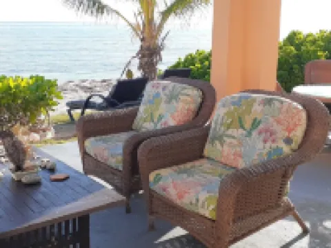 Mahogany Point 5: 3 BR / 3 BA villa in North Side, Sleeps 6 Hotels in North Side
