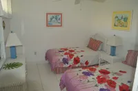 Location, Location, Location!  2BR/2BA, Spectacular Ocean and Pool Views のホテル