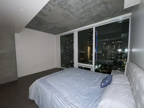 Downtown Los Angeles luxury high rises Hotels in Paramount