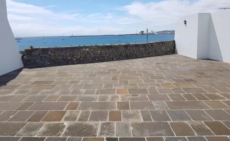 Black House Apartments I Отели в г. Прая-да-Витория