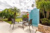 Monte S José House (3 suites. Large private garden and pool) in quiet location
