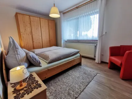 Excellent hillside location with wonderful views. Pets Allowed. Family friend.