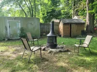 Rustic Cabin Across Innisfil Beach Park Hotels in Cookstown
