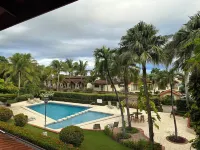 Flamingo Beach Villa - One of Few Renovatd Units- Walk to Beach- Bikes Included - ヴィラ