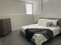 Modern spacious 2 bedroom apartment, close to all amenities