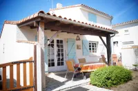 House 6/8 people in l'Aiguillon sur Mer with enclosed garden Hotel dekat Skatepark de La Faute-sur-Mer