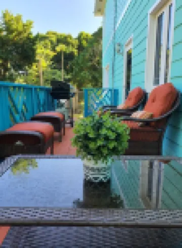 Todd’s Place Harbour Island